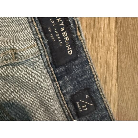 Lucky Brand Skinny Jeans. Size 4 & 6 Four Pairs! - Picture 5 of 16